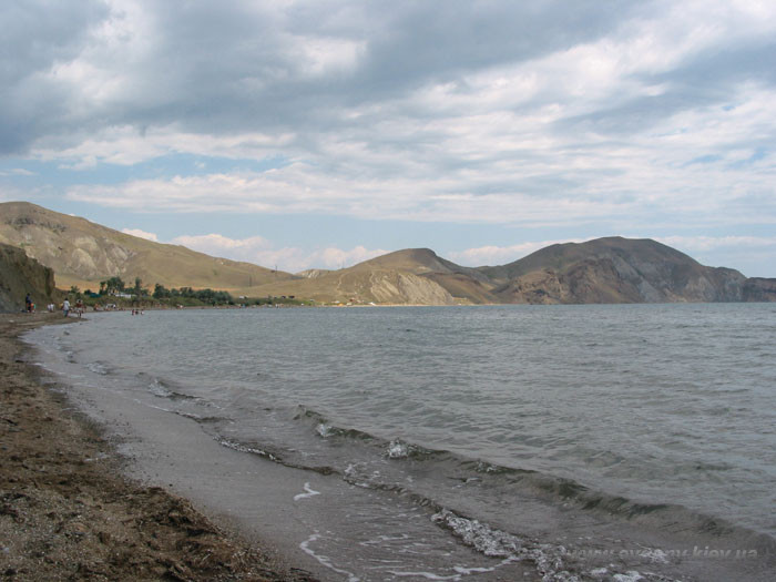 Бухта Тихая, пляж